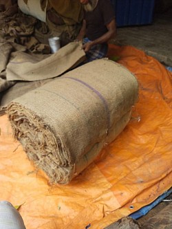 Use construction curring jute roll